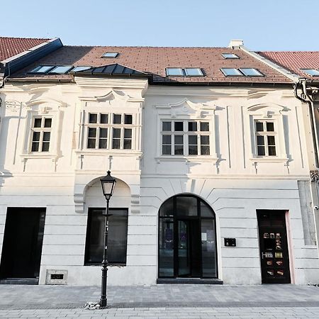Hviezdoslavova Apartments, Trnava Centre, Parking Available 외부 사진