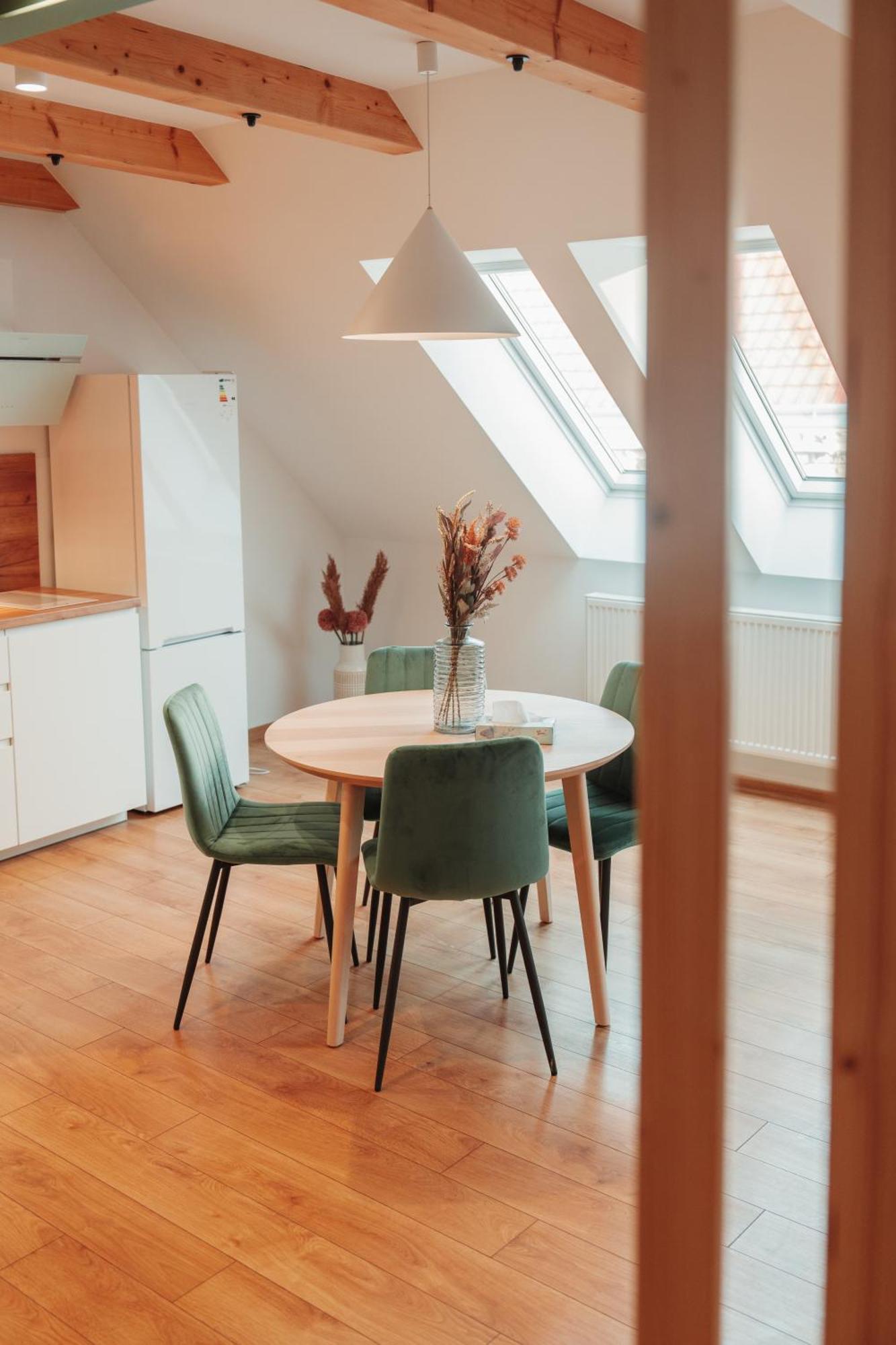 Hviezdoslavova Apartments, Trnava Centre, Parking Available 외부 사진