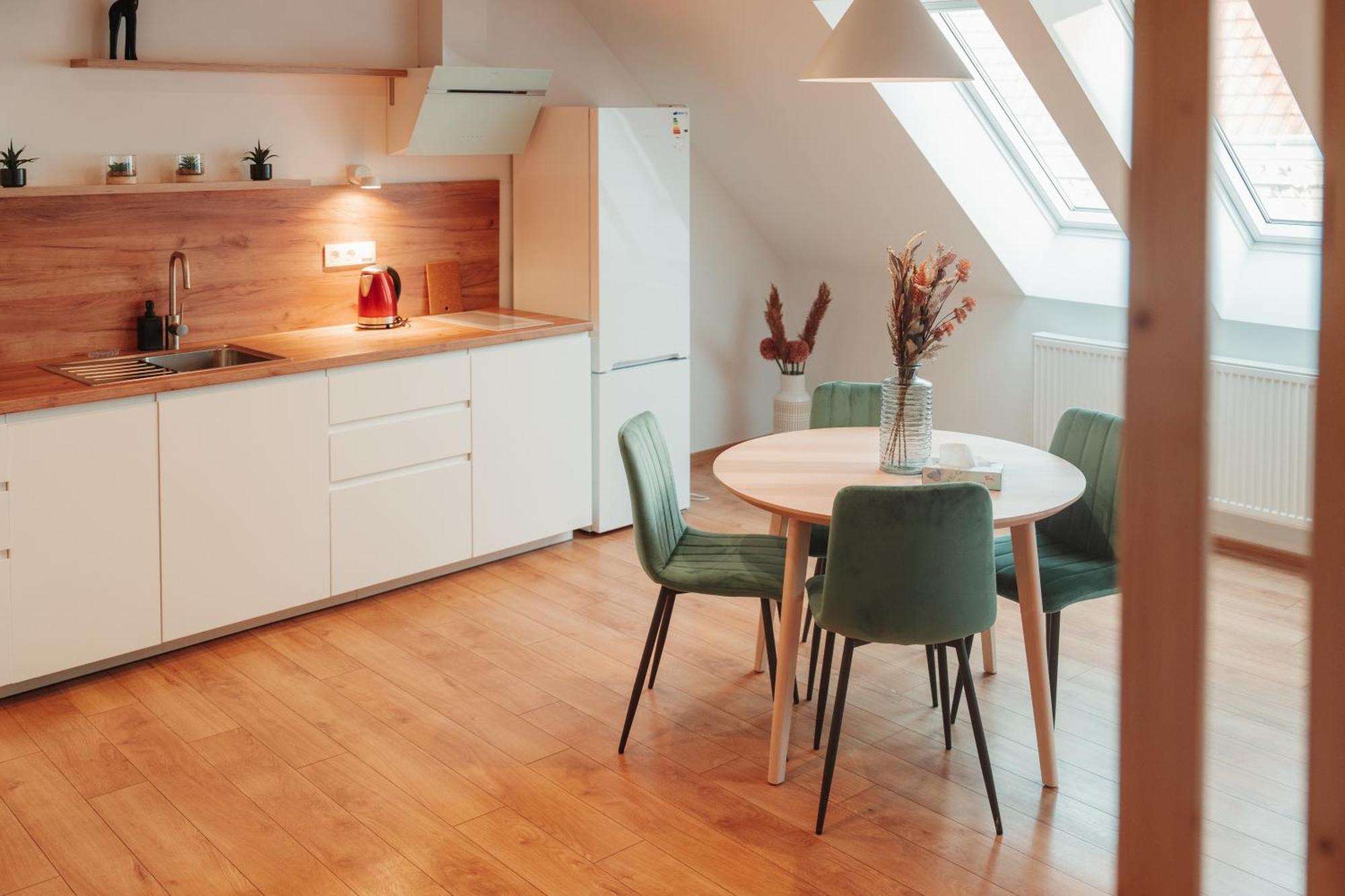 Hviezdoslavova Apartments, Trnava Centre, Parking Available 외부 사진