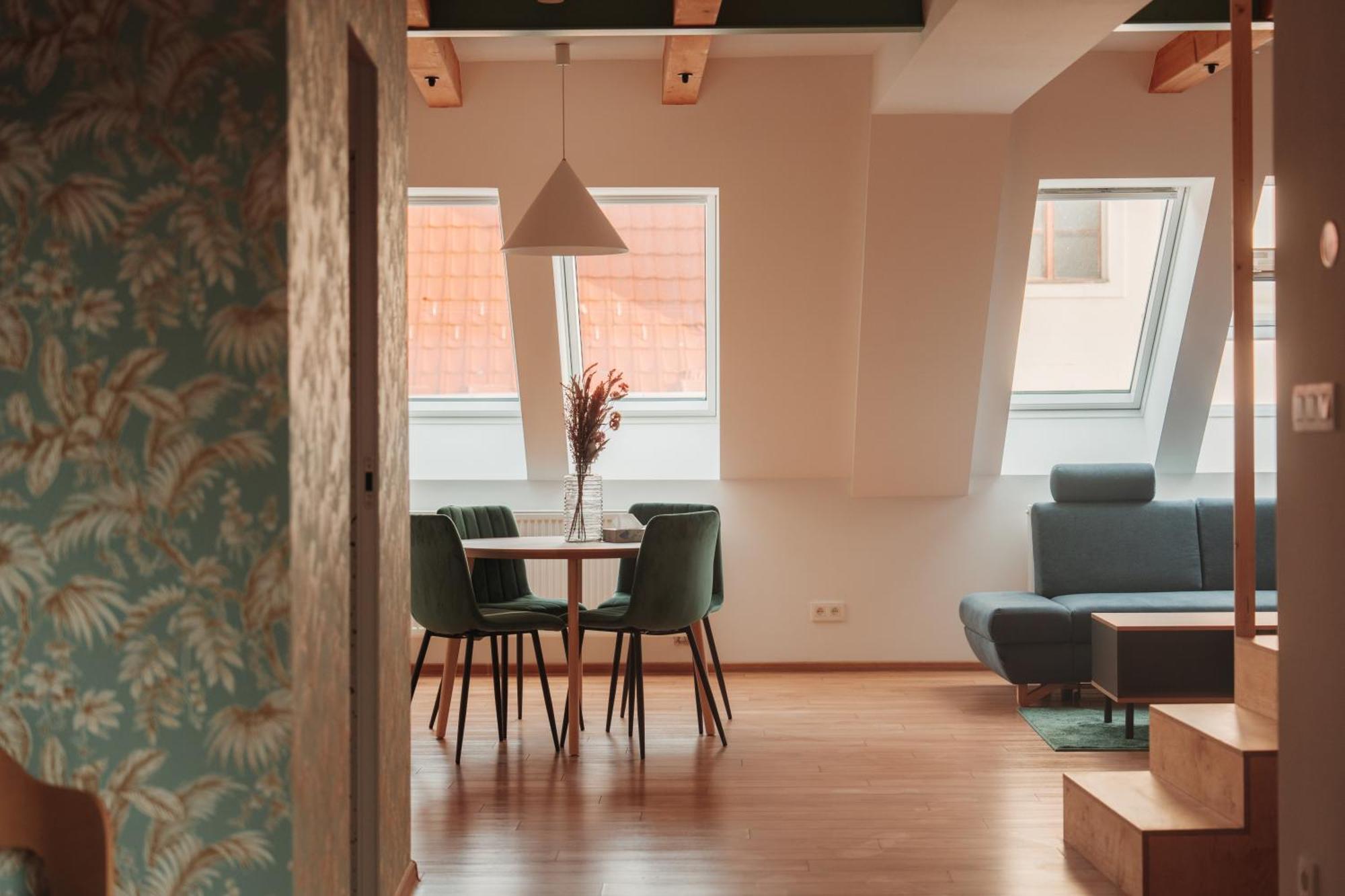 Hviezdoslavova Apartments, Trnava Centre, Parking Available 외부 사진