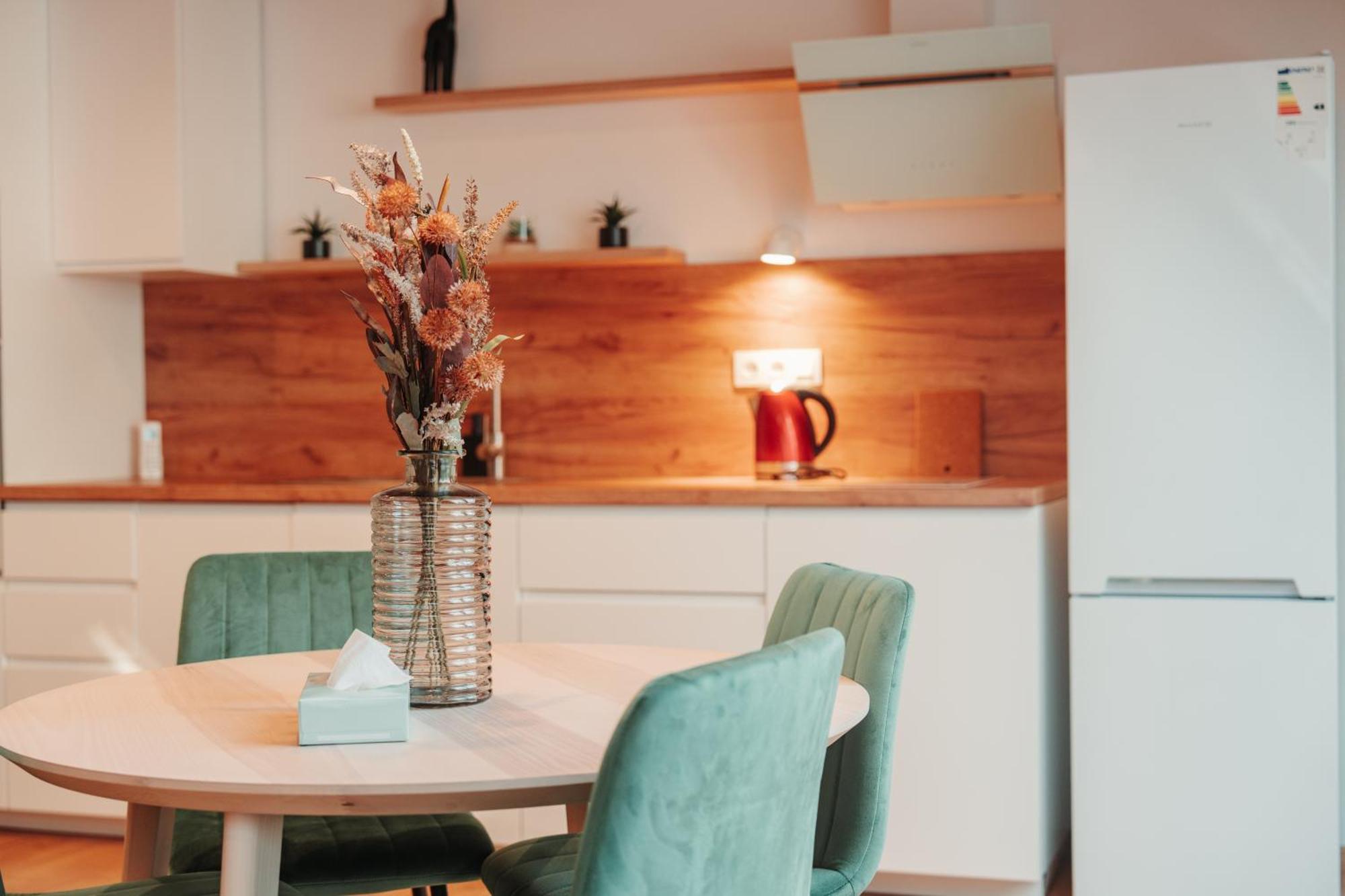 Hviezdoslavova Apartments, Trnava Centre, Parking Available 외부 사진