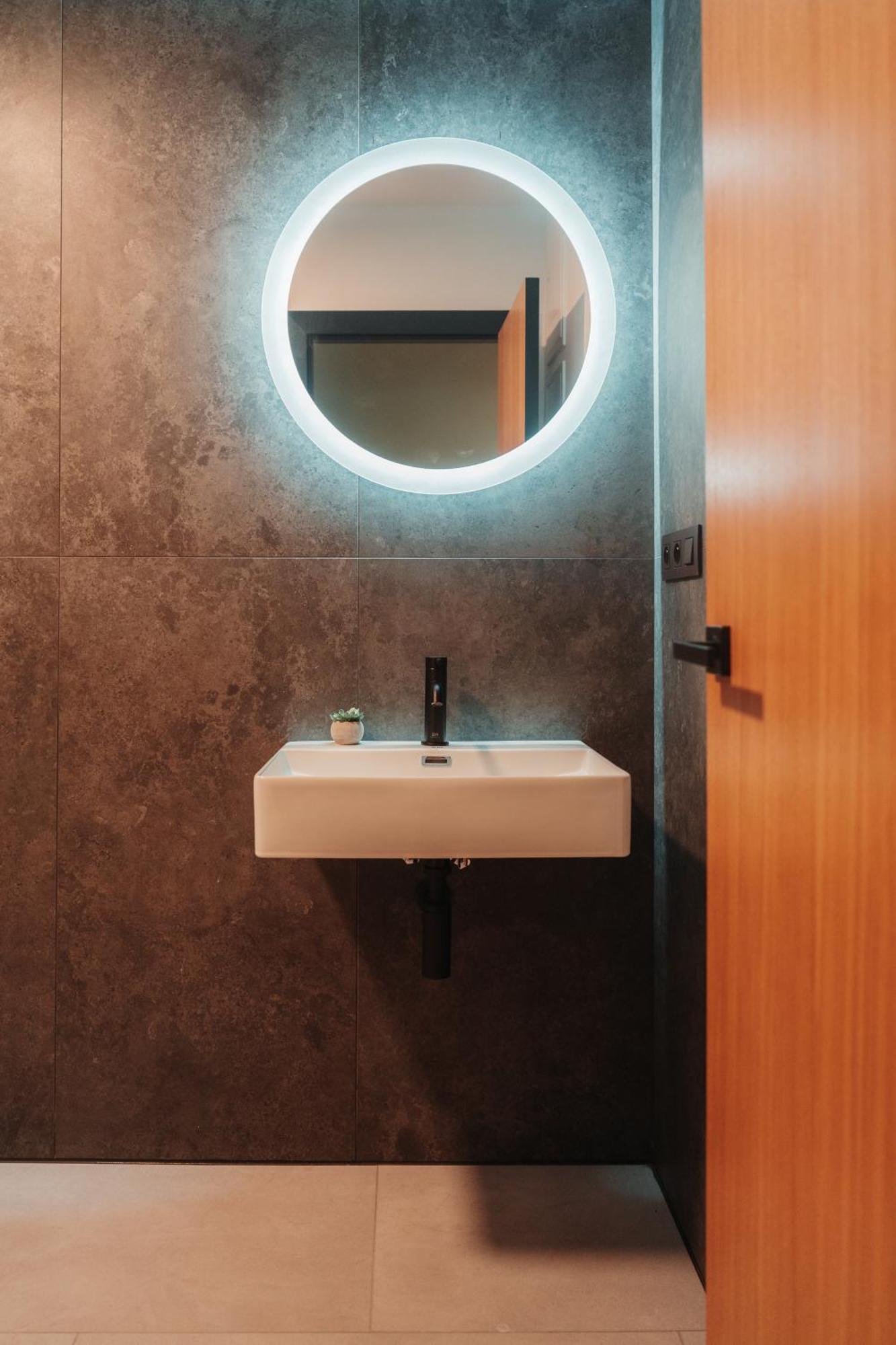 Hviezdoslavova Apartments, Trnava Centre, Parking Available 외부 사진