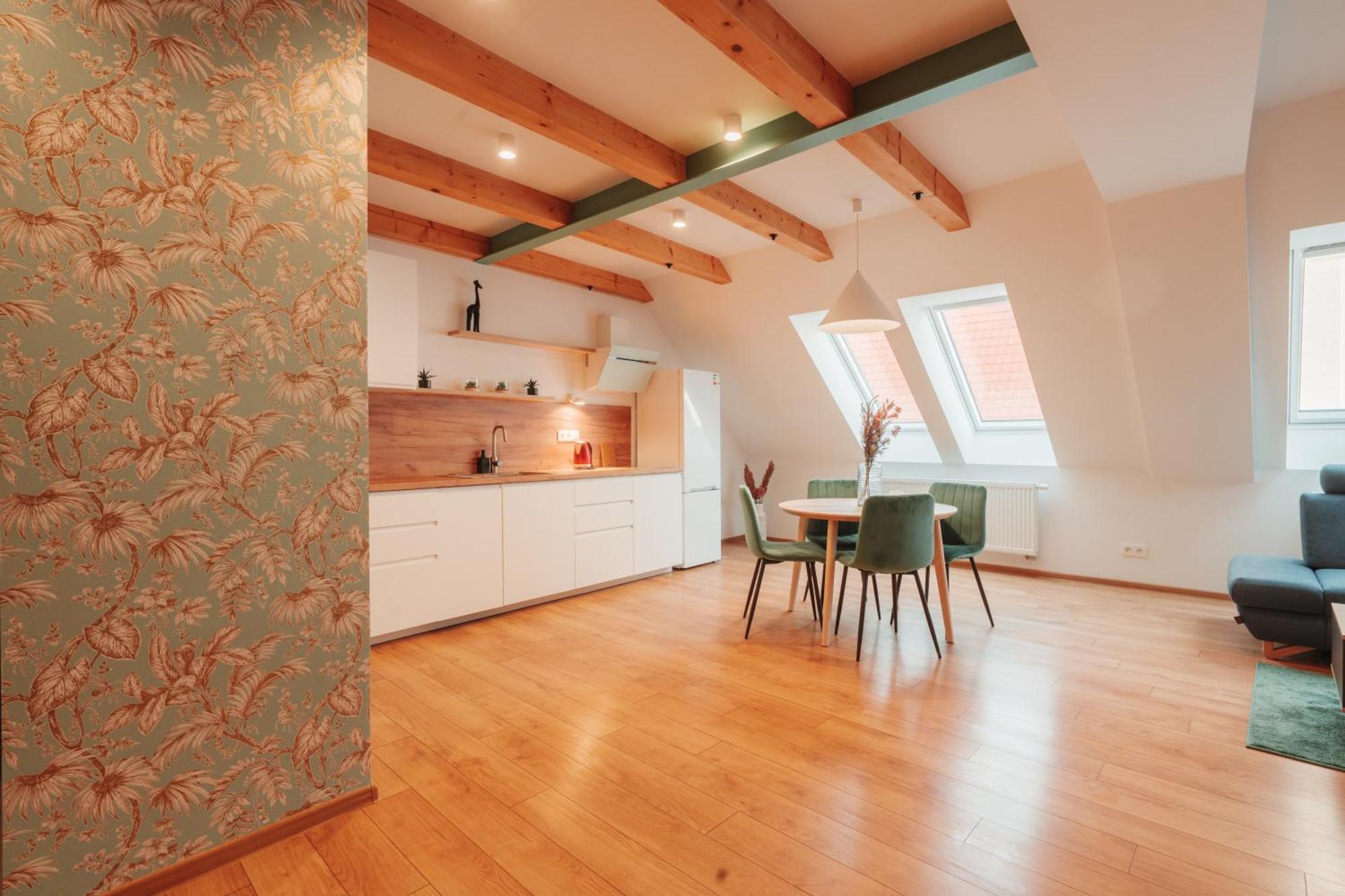 Hviezdoslavova Apartments, Trnava Centre, Parking Available 외부 사진